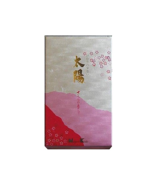 En abril, los cerezos florecen y todo Japón está de fiesta para celebrar la primavera. Familias y compañeros de trabajo salen a