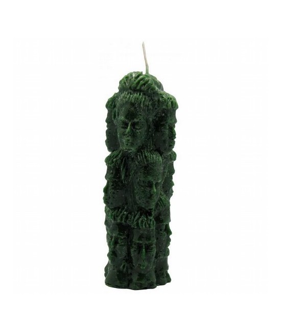 Esta vela de color Verde es usada para eliminar problemas monetarios. Atrae la abundancia, la Riqueza y prospera los Negocios