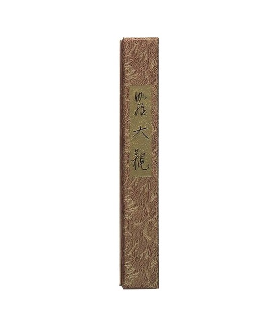 Taikan tiene madera de Kyara como ingrediente básico. Kyara es la madera aromática de aloe de la más alta calidad, madurada en 