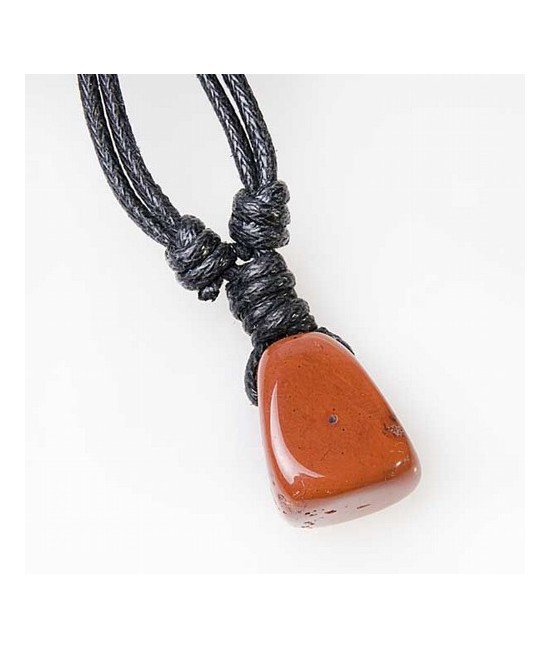 Colgante de Rodada de Jaspe Rojo 20 mm. aprox. junto con cordón.
Presentado de forma individual con cartón informativo.