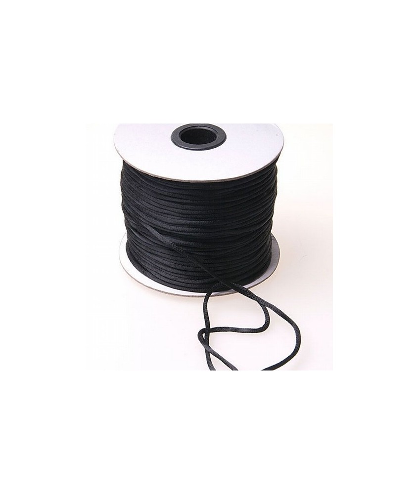 Rollo de hilo de seda negro de 90 metros.