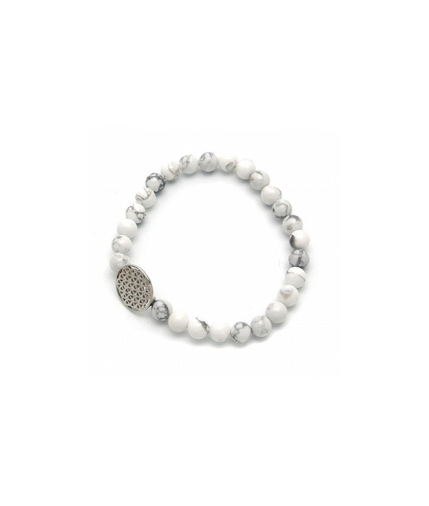 Pulsera elastica de howlita blanca, bola 6 mm., con amuleto metalico de la Flor de la Vida.