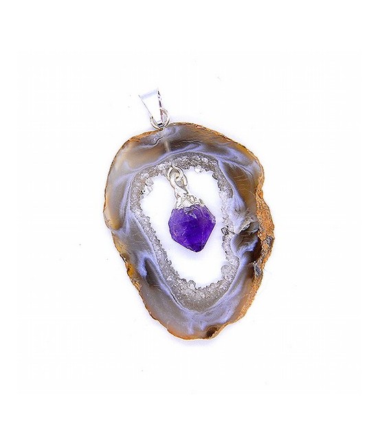 Colgante Geoda de Ágata con Punta de Amatista.

Engarce plateado.

Medida aprox.: 3,5 cm.