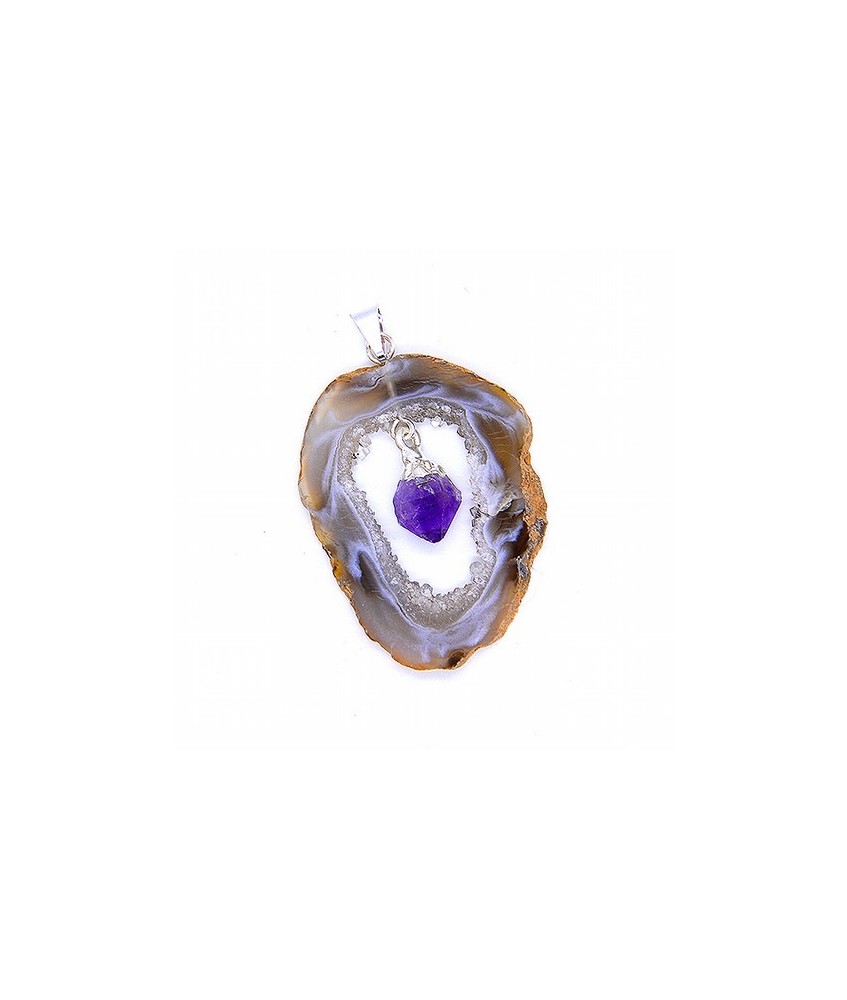 Colgante Geoda de Ágata con Punta de Amatista.

Engarce plateado.

Medida aprox.: 3,5 cm.