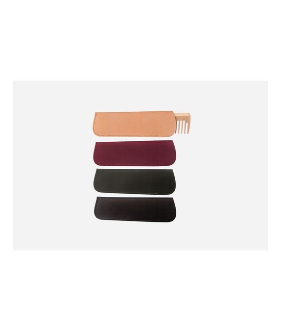 Estuche para peines de peluquería del art. 1, 4, 5, 6, 180, 20H, 180H
de cuero curtido vegetal.