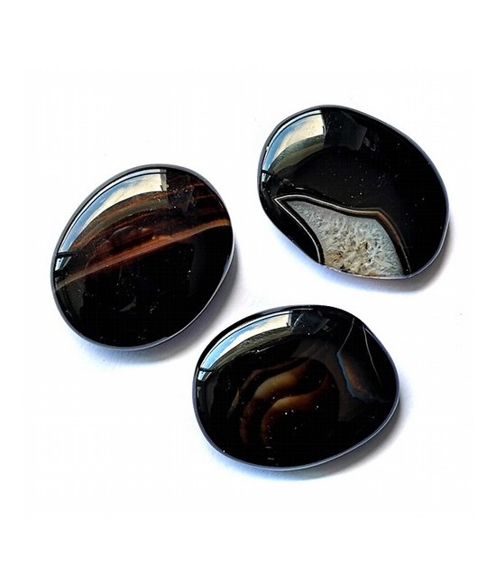 Rodado plano para Chakra de Agata Negra.

Chakra significa "rueda" en Sánscrito. Este término se utiliza para denominar los c
