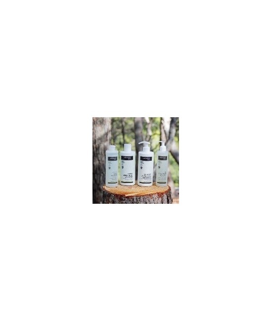 GEL ALOE VERA ECOLÓGICO LABNATUR BIO

El Gel de Aloe Vera Labnatur Bio procedente de cultivo ecológico ayuda a regenerar, cic
