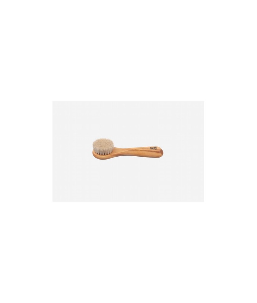 
Cepillo facial con mango, madera de olivo, melena
Longitud: 15 cm.