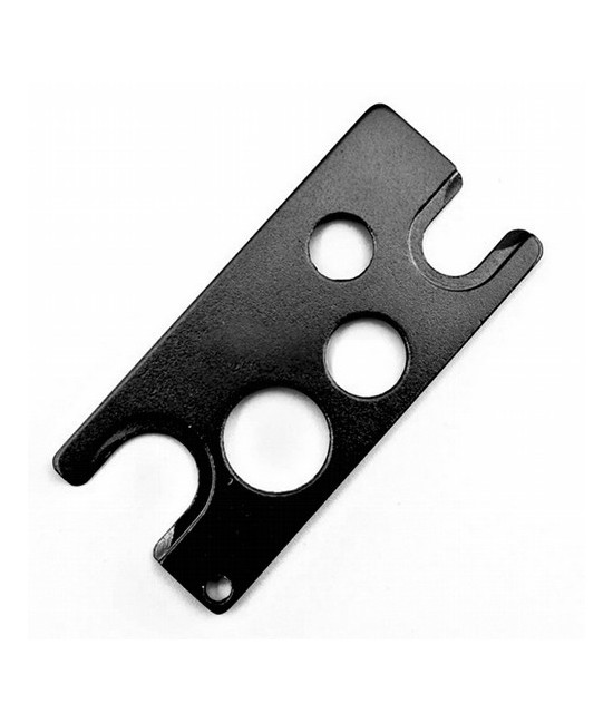 Abridor metalico especial para botellas roll-on.

Tamaño: 60x28 mm