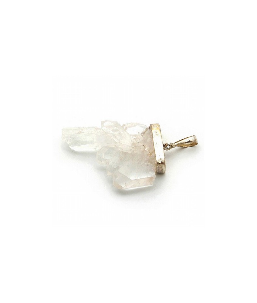 Colgante de cuarzo faden con engarce de plata.

Medida: de 2 a 4 cm.