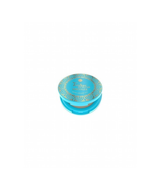 Bronceador facial en un cómodo formato cremoso. Ideal para realzar el bronceado sutilmente así como para contornear y conseguir