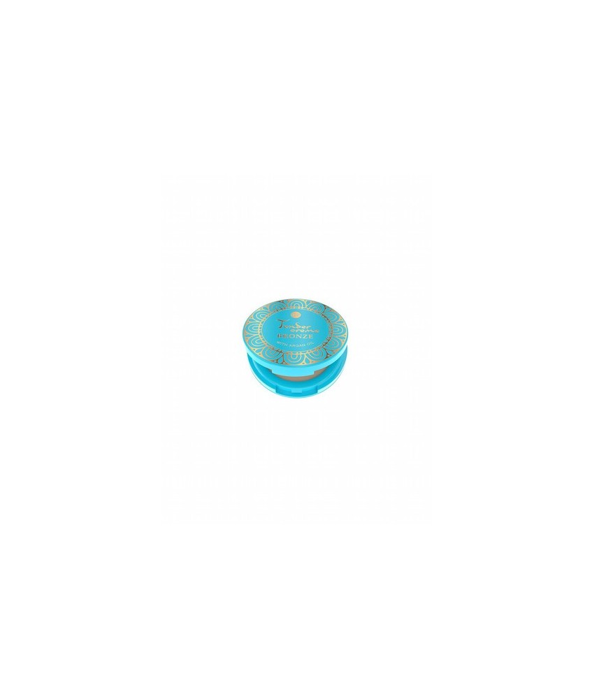 Bronceador facial en un cómodo formato cremoso. Ideal para realzar el bronceado sutilmente así como para contornear y conseguir