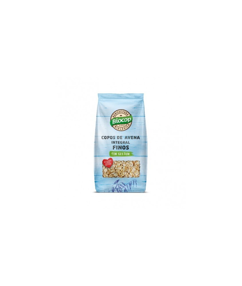 Copos de avena integral finos sin gluten. La avena es uno de los cereales más completos. Sabrosa, nutritiva y reparadora. Los c