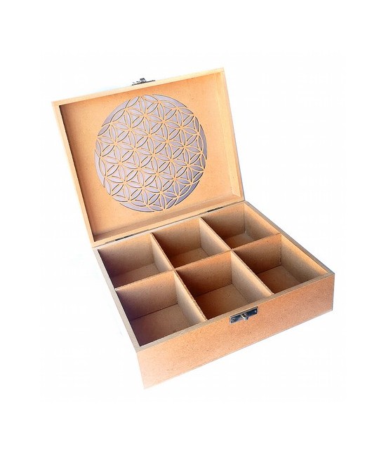 Caja de madera con símbolo del Flor de la Vida.

Medidas: 21x18x7,5cm con 6 depts.

