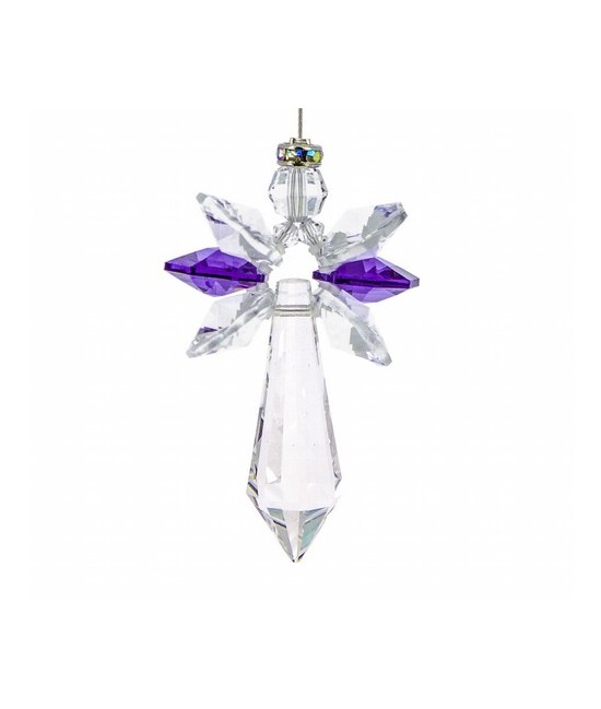 El arcángel es un símbolo protector que representa lo celestial y lo sagrado. El color de la amatista de sus alas corresponde a