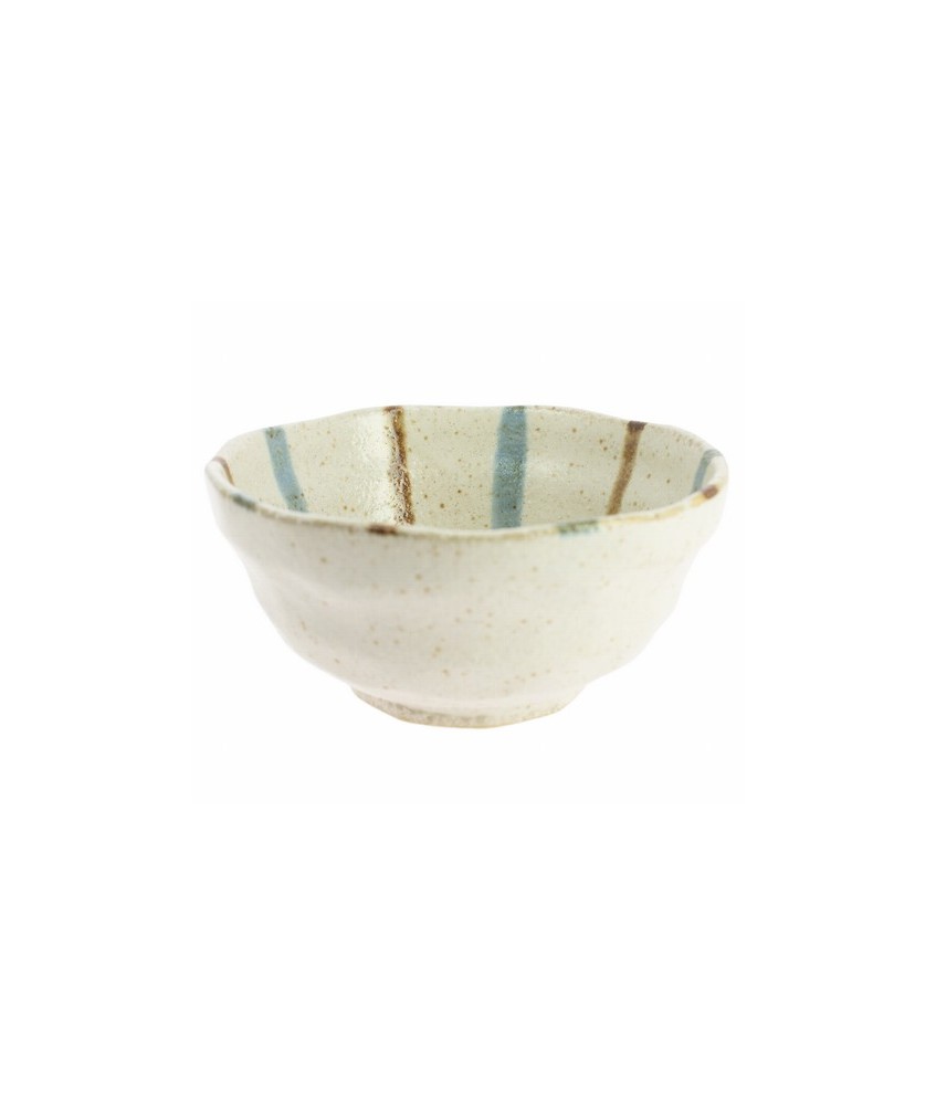 En japonés Tokusa se refiere a las rayas que decoran la superficie interior del cuenco. Sus colores de tierra y cielo se asocia