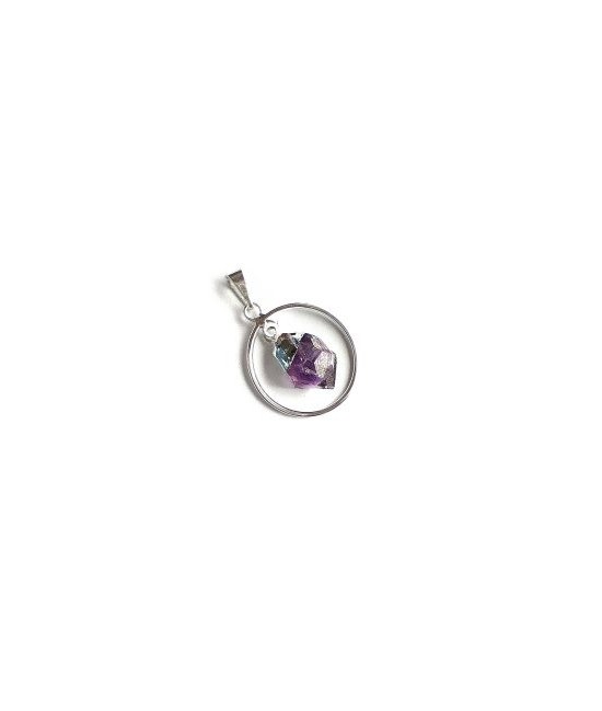 Colgante realizado con Amatista y baño de plata.

Medida aproximada: 2,5cm.