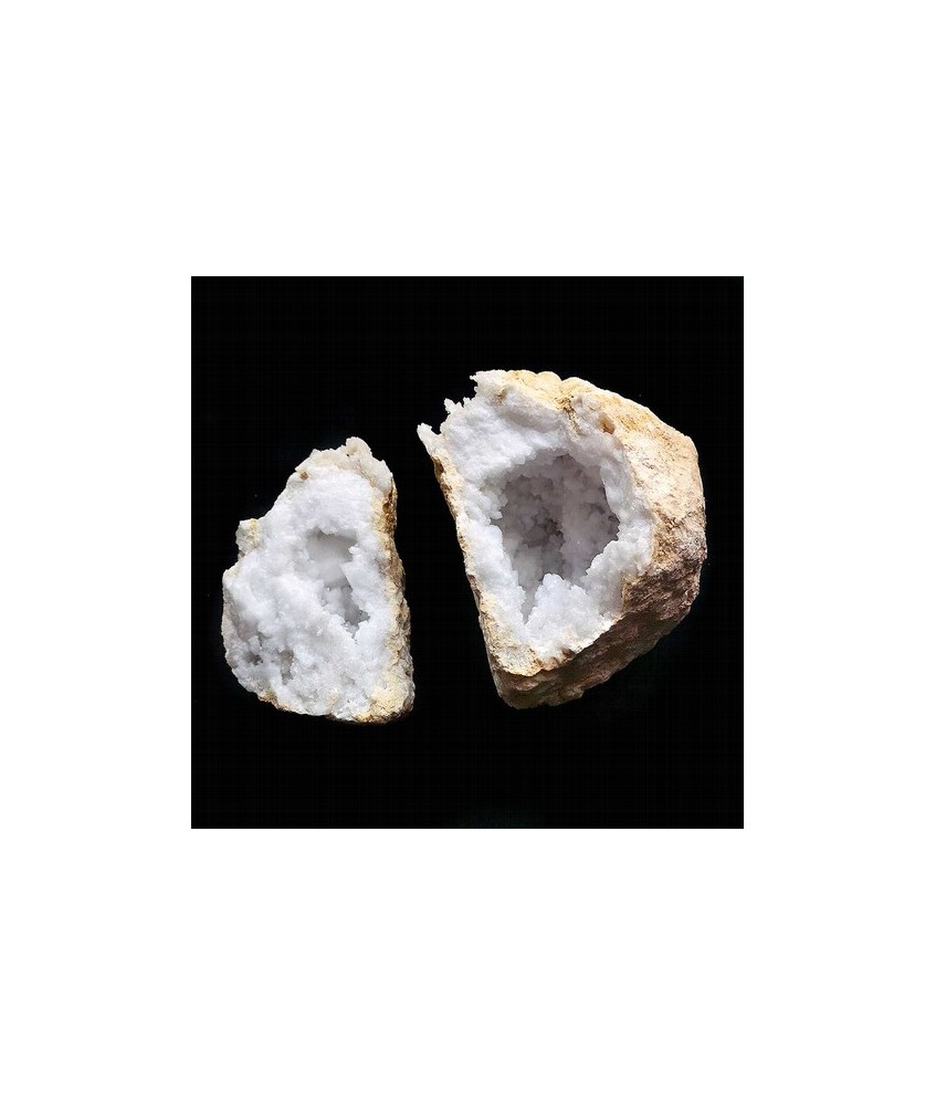 Geoda de Cuarzo.
Procedencia: MARRUECOS
Tamaño: 15-18cm
SE VENDE LA GEODA COMPLETA EN 2 PARTES