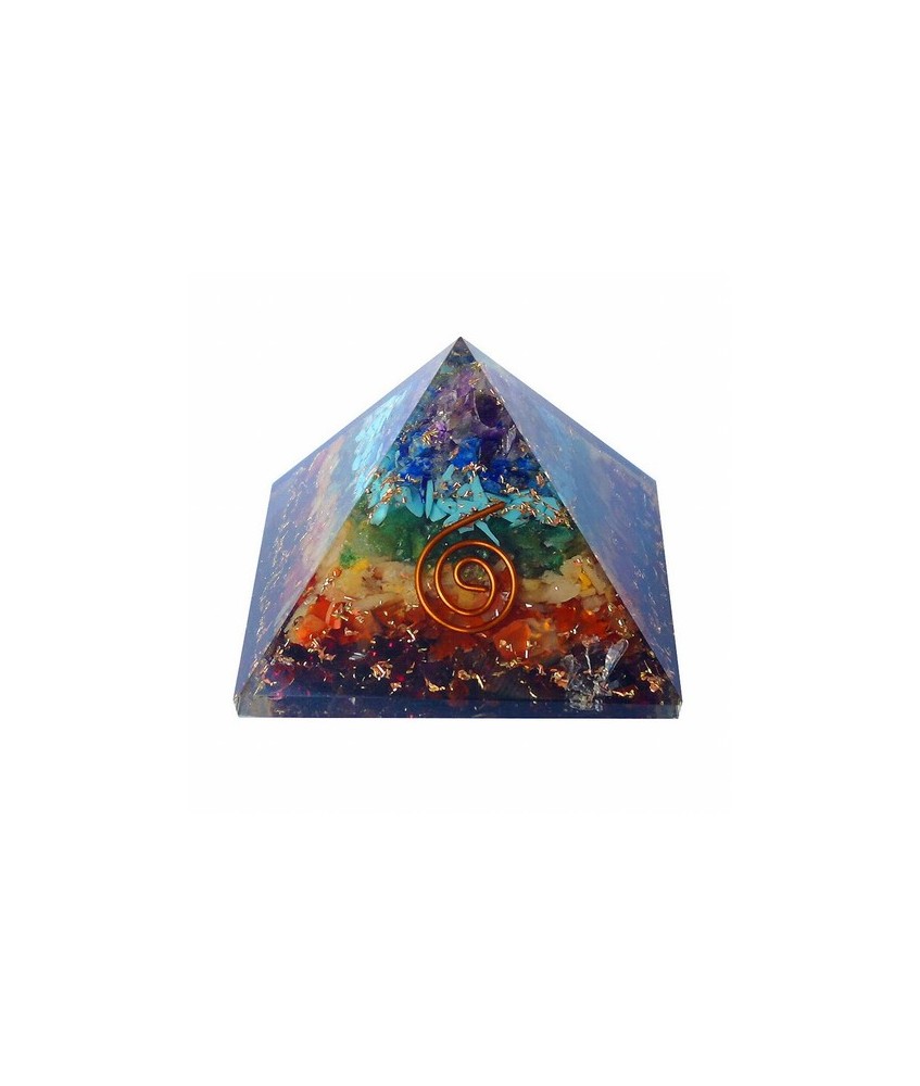 Piramide de orgonita con Chakras.
Medida: 5,5 x 5,5 x 4 mm. 