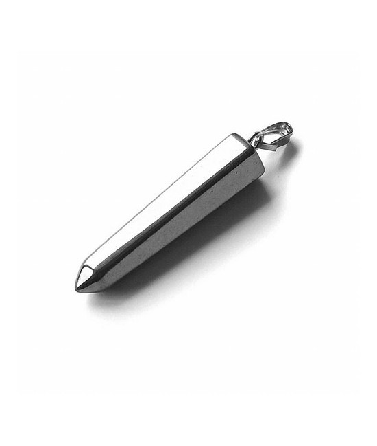 Colgante Punta Hematite de 3 cm aprox. con engarce metálico.