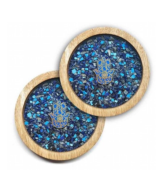Set de 2 posavasos de madera con sobre de cristal con símbolo de la Mano de Fátima y minerales de Lapislázuli y Turquesa.

Ta