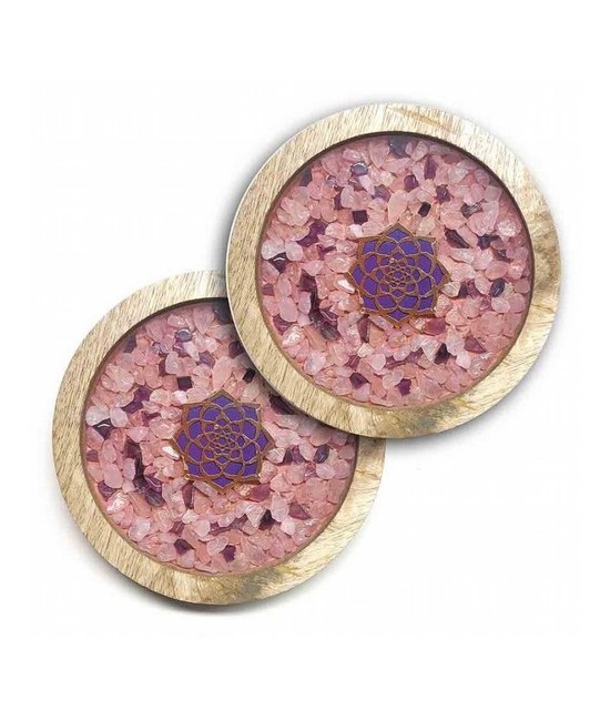 Set de 2 posavasos de madera con sobre de cristal con símbolo de Flor de Loto y minerales de Cuarzo Rosa y Amatista.

Tamaño 