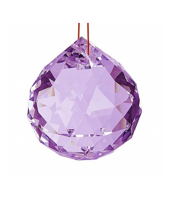 Bola facetada de cristal malva de 50 mm. de diametro.

Engarzada en hilo rojo.

En el feng Shui, las bolas de cristal se ut