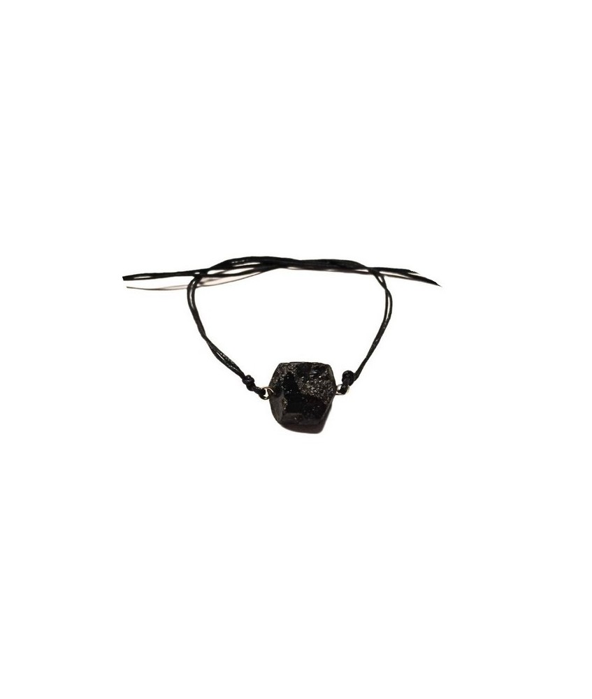 Pulsera fabricada con un cristal natural de Turmalina Negra, chorlo, procedente de Guanxi, China. 

Tamaño del mineral: 2 cm 