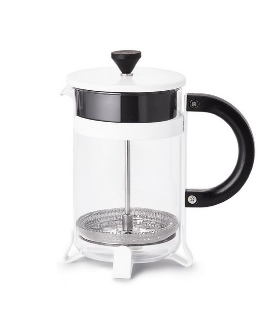 Este tipo de cafetera también se conoce como prensa francesa y es igualmente adecuada para preparar café y té. El café en polvo