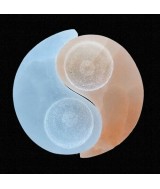 Portavelas de Selenita (2 piezas) con la forma del símbolo Ying Yang.

Tamaño: cada portavelas por separado tiene una medida 