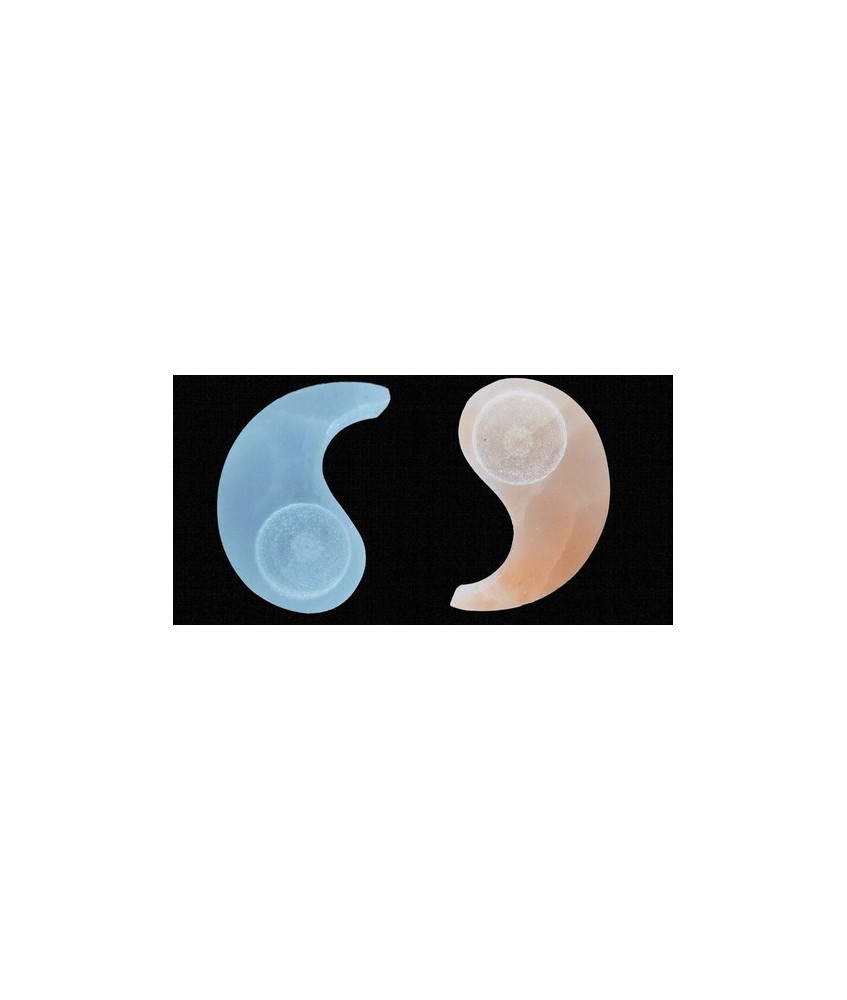 Portavelas de Selenita (2 piezas) con la forma del símbolo Ying Yang.

Tamaño: cada portavelas por separado tiene una medida 