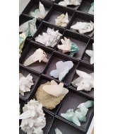 SE VENDE X UNIDAD
Calcita Escalenoédrica.

En cajitas de 6x6cm.

Mineral fluorescente a la luz ultravioleta.

Tamaño: 5-