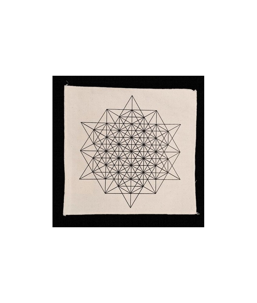 Tapete 100% de algodón natural con motivo Tetraedro.

Medida: 30 x 30 cm