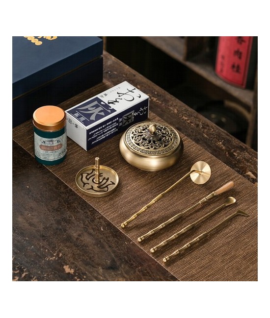 "Xiang dao", que significa "Camino del Incienso", se refiere al arte tradicional chino del incienso. Es una práctica centrada e