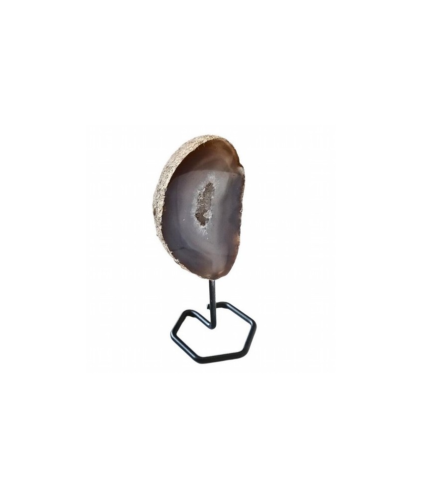 Geoda de Ágata en base de metal de 4mm de grosor.

Origen: Brasil

Altura: 14 cm aprox