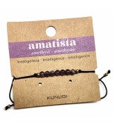 Pulsera de bolas de Amatista de 4mm en hilo negro ajustable.

Tarjeta exclusiva en 3 idiomas.