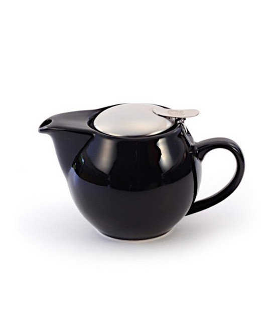 Esta tetera de porcelana negra, de elegante diseño, es la compañera perfecta para el día a día. La tapa de acero inoxidable, co