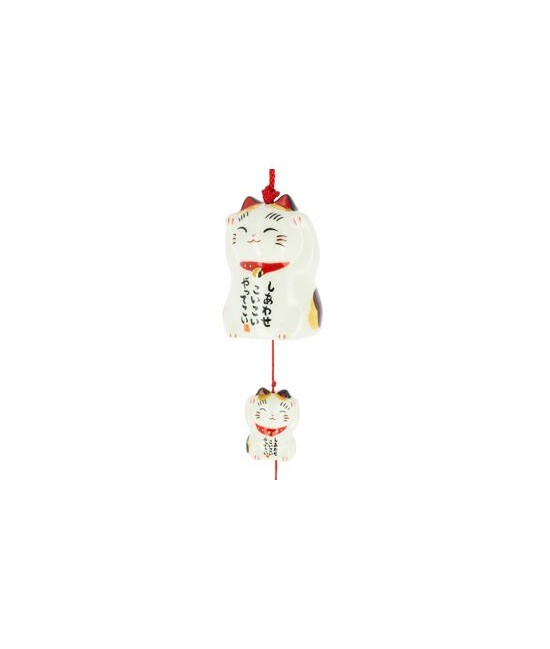Estas campanitas se cuelgan tradicionalmente durante los días calurosos del verano japonés porque su sonido refrescante alivia.