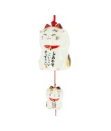 Estas campanitas se cuelgan tradicionalmente durante los días calurosos del verano japonés porque su sonido refrescante alivia.