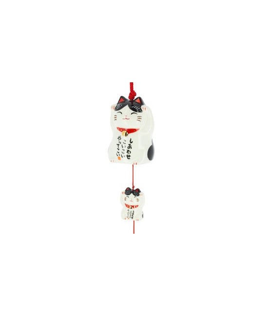 Estas campanitas se cuelgan tradicionalmente durante los días calurosos del verano japonés porque su sonido refrescante alivia.