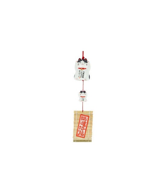 Estas campanitas se cuelgan tradicionalmente durante los días calurosos del verano japonés porque su sonido refrescante alivia.