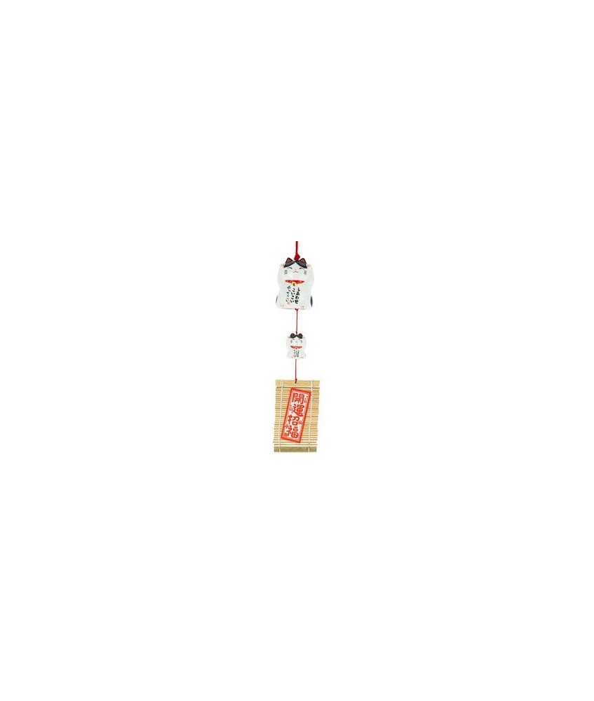 Estas campanitas se cuelgan tradicionalmente durante los días calurosos del verano japonés porque su sonido refrescante alivia.