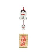 Estas campanitas se cuelgan tradicionalmente durante los días calurosos del verano japonés porque su sonido refrescante alivia.