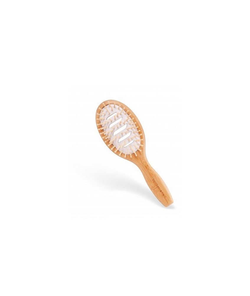 Este cepillo con látex natural y bambú certificado FSC tiene unas rejillas que proporcionan ventilación y ayudan a un secado rá