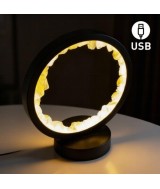 Lámpara de mesa/escritorio redonda de Citrino en color negro.

Iluminación LED fácil y rápida mediante cable USB.

Esta lám