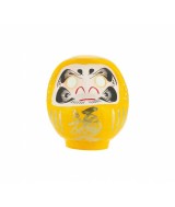 Daruma, Daruma: hago un propósito y te pinto un ojo. Cuando lo haya cumplido, te pintaré el otro.
Siguiendo la tradición, las 