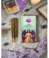 Un oráculo con 12 cartas de arcanos mayores del tarot: cada caja contiene una carta sorpresa que trae consigo un mensaje único.