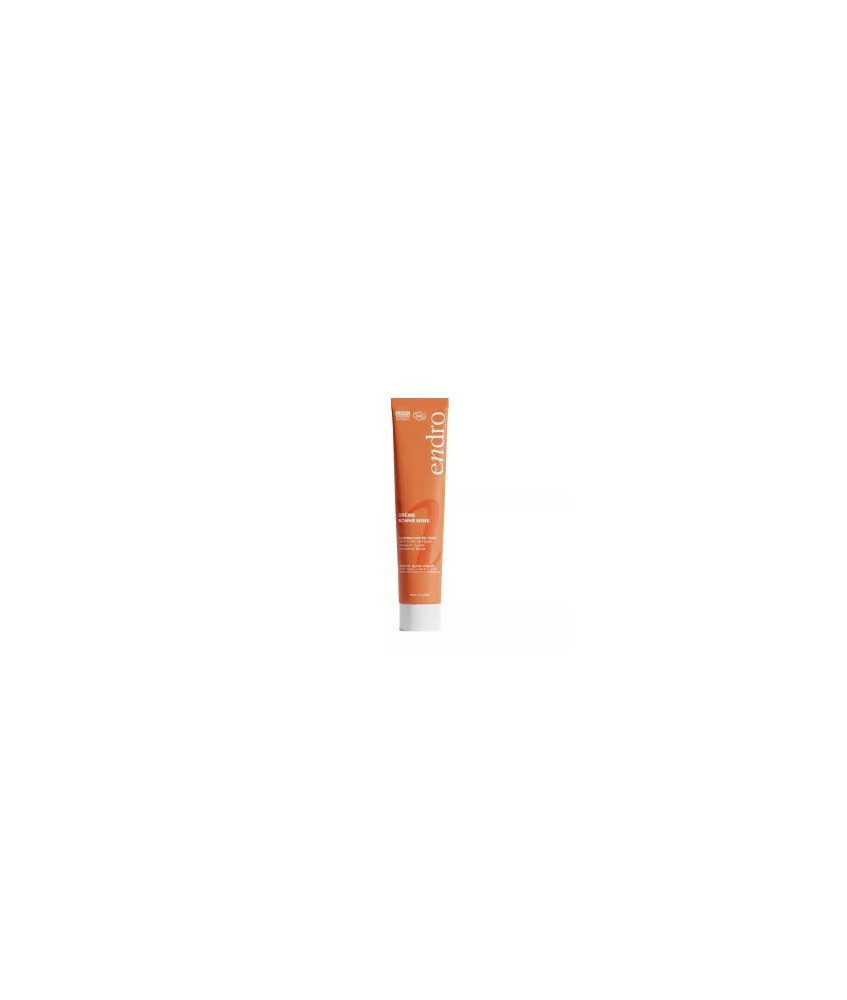 Descripción :
Esta crema facial 100 % natural es ideal para pieles normales a secas con tez apagada.
Su textura suave y no gr