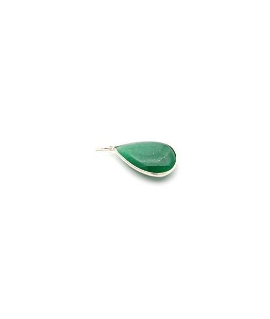 Colgante de cuarzo verde en forma de lagrima, bordeado y engarzado en plata.