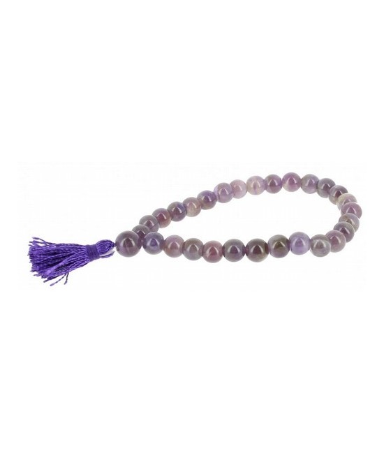Mala en sánscrito significa guirnalda de flores. Los malas o rosarios se utilizan para la recitación de mantras o nombres del B
